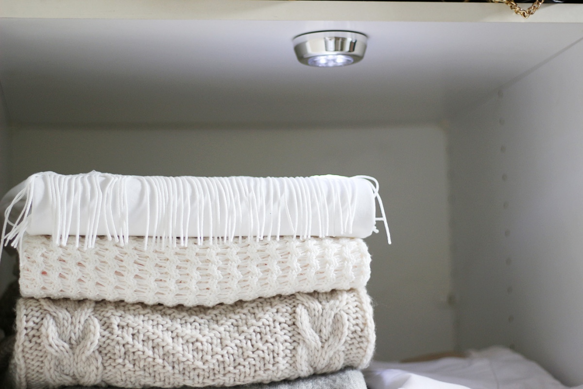 mon-dressing-pour-pas-cher-dressing-pas-cher-idee-dressing-deco-interieur-ikea-la-redoute-hom-deco-leroy-merlin-hm-home3 un dressing pour pas cher, dressing pas cher, idée dressing, deco interieur, ikea, la redoute, hom deco, leroy merlin, hm home,